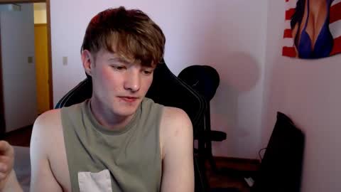 Snapshot of gucciboi4 chatting on 01-12-25, 03:49 gucciboi4 online show from 01-12-25, 03:49