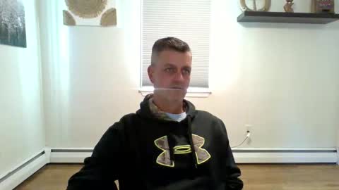 Snapshot of gudguy2025 chatting on 10-21-25, 12:17 gudguy2025 online show from 10-21-25, 12:17