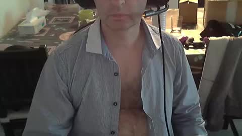 Snapshot of guess91 chatting on 10-20-25, 04:51 Guess91 online show from 10-20-25, 04:51