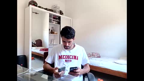 guguzinhox online show from 11-20-25, 01:11