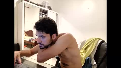 guguzinhox online show from 11-22-25, 01:15