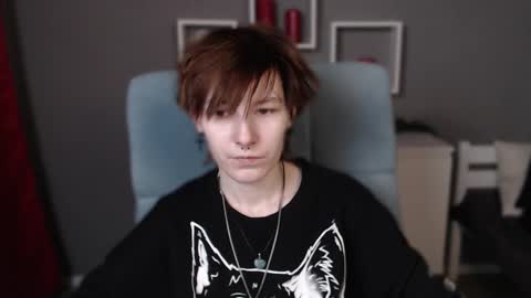 Snapshot of guitarandangell chatting on 11-19-25, 05:07 guitarandangell online show from 11-19-25, 05:07