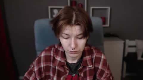 Snapshot of guitarandangell chatting on 11-22-25, 06:34 guitarandangell online show from 11-22-25, 06:34