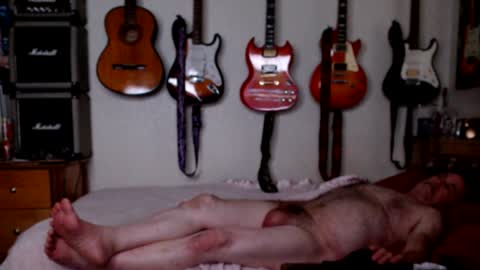 Snapshot of guitarsexgod chatting on 01-17-25, 03:22 Mario online show from 01-17-25, 03:22