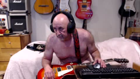 Snapshot of guitarsexgod chatting on 01-29-25, 02:32 Mario online show from 01-29-25, 02:32