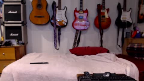 Snapshot of guitarsexgod chatting on 02-07-25, 10:29 Mario online show from 02-07-25, 10:29