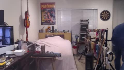 Mario online show from 11-02-25, 12:18