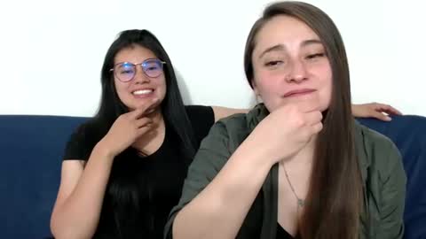 Vane blonde and Hazell black hair online show from 11-09-25, 11:25