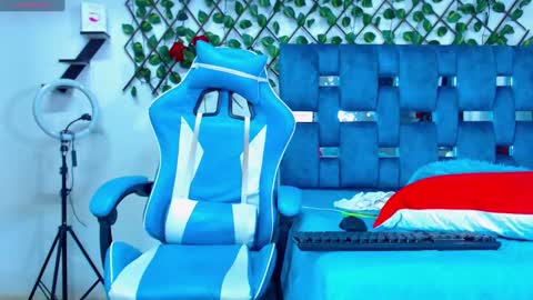 Snapshot of gurxxxt chatting on 01-16-25, 04:17 Hakim online show from 01-16-25, 04:17