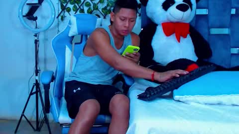 Hakim online show from 11-04-25, 05:56