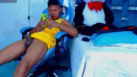 Hakim online show from 11-25-25, 04:07