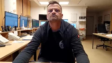 guschidick online show from 09-26-25, 11:42