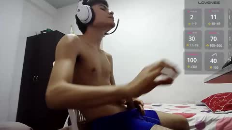 Snapshot of guts1_ chatting on 11-03-25, 11:26  Guts  online show from 11-03-25, 11:26