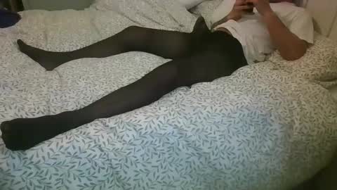 Snapshot of guysinnylons chatting on 02-27-25, 10:15 guysinnylons online show from 02-27-25, 10:15