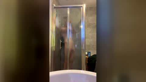 Workmans cam online show from 12-19-25, 04:36