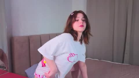 Lisa online show from 10-21-25, 01:50