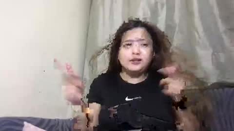 Snapshot of gwyneth2001 chatting on 02-15-26, 02:25 Im Gwyneth From Philippines pinkheart69 online show from 02-15-26, 02:25