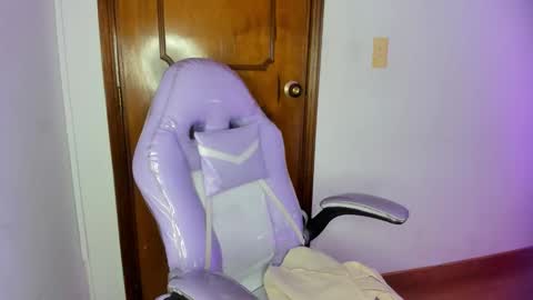 gyal_8_ online show from 11-08-25, 10:30