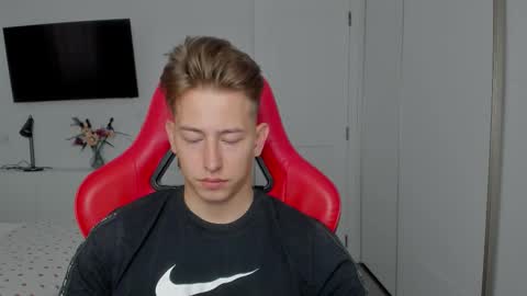 Oliver online show from 10-12-25, 02:16