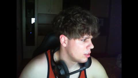 gymguy0505 online show from 12-15-25, 11:09