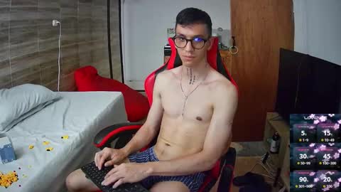 Snapshot of gyo_____ chatting on 11-12-25, 09:14 gyo online show from 11-12-25, 09:14