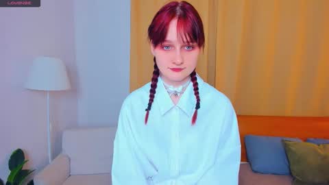 Kelly  Lilly online show from 10-21-25, 06:41