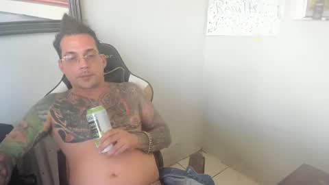 Snapshot of h0lysin chatting on 02-19-25, 08:31 Alejandro 3 online show from 02-19-25, 08:31