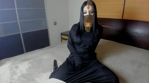 Linda online show from 12-17-24, 02:12
