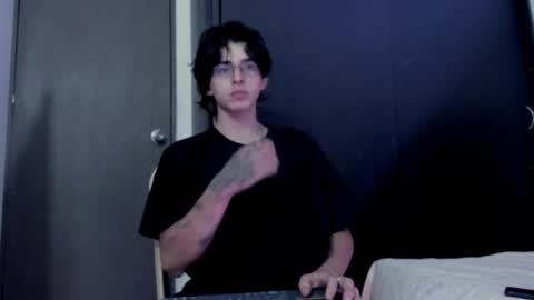 Angel online show from 09-26-25, 06:06