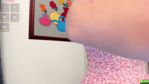Hae-In online show from 12-09-24, 10:11