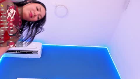 Snapshot of haiileymiller chatting on 12-17-24, 08:10 Kendal online show from 12-17-24, 08:10