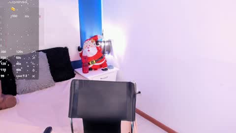 Snapshot of haiileymiller chatting on 12-19-24, 04:13 Kendal online show from 12-19-24, 04:13