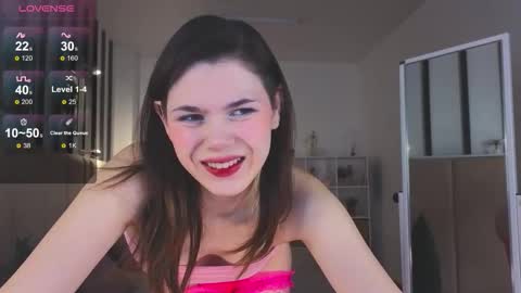 im Haley dont forget give my thumbs up online show from 11-25-25, 10:04