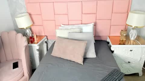 Snapshot of hailey_07 chatting on 03-01-26, 07:27 hailey 07 online show from 03-01-26, 07:27