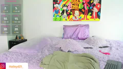 Hailey online show from 11-08-25, 01:11