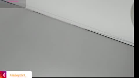 Hailey online show from 01-19-26, 12:03