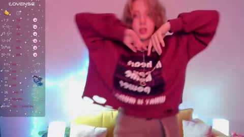 Hailey online show from 10-08-25, 08:56