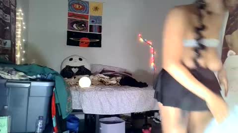  Hailey  online show from 01-29-25, 10:05