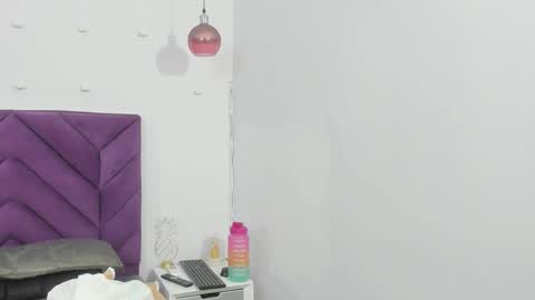 haileystonei online show from 10-26-25, 11:27