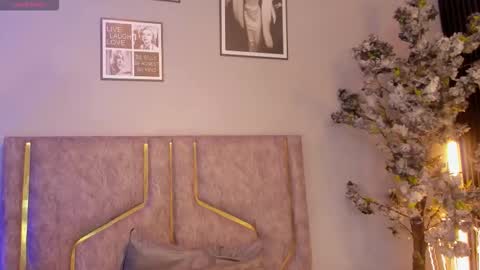 haileystonei online show from 02-12-26, 11:38