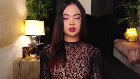 Snapshot of hailywilson chatting on 11-11-25, 02:33 haily online show from 11-11-25, 02:33