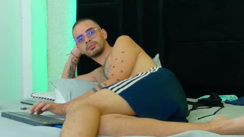 Snapshot of hairy_diamond chatting on 09-22-25, 03:36 H A I R Y D I A M O N D online show from 09-22-25, 03:36