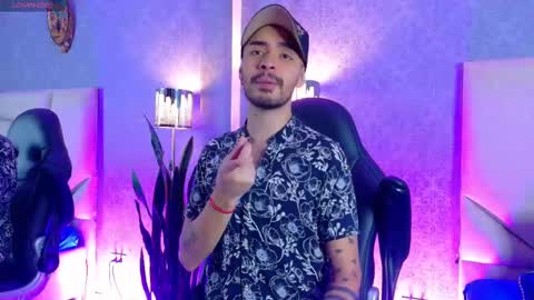 Snapshot of hairy_diamond chatting on 09-29-25, 12:05 H A I R Y D I A M O N D online show from 09-29-25, 12:05