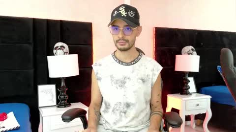 Snapshot of hairy_diamond chatting on 10-14-25, 11:11 H A I R Y D I A M O N D online show from 10-14-25, 11:11