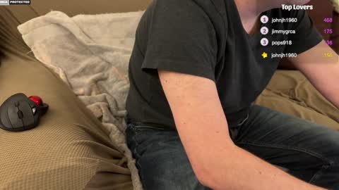 Snapshot of hairybelly818 chatting on 01-17-25, 01:57 Hairy Belly online show from 01-17-25, 01:57