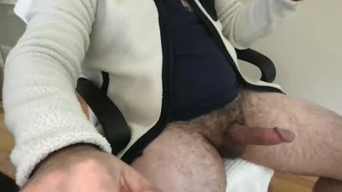 Snapshot of hairydaddy112288 chatting on 09-11-25, 04:29 hairydaddy112288 online show from 09-11-25, 04:29