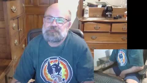 Snapshot of hairydaddybear69 chatting on 11-19-25, 10:54 HairyDaddyBear69 online show from 11-19-25, 10:54