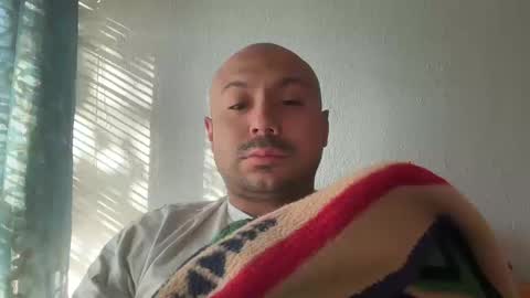 Snapshot of hairyman30000 chatting on 10-13-25, 04:18 hairyman30000 online show from 10-13-25, 04:18