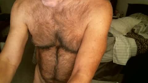 Hairy pecs online show from 12-17-25, 07:36