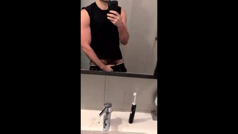 hairytwunk00 online show from 12-18-25, 09:54